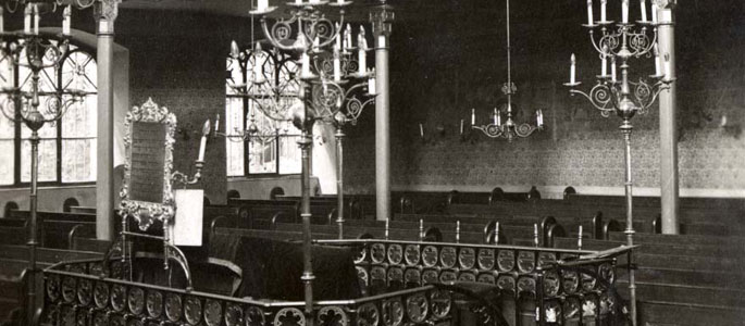 The interior of the synagogue in Bratislava before the war