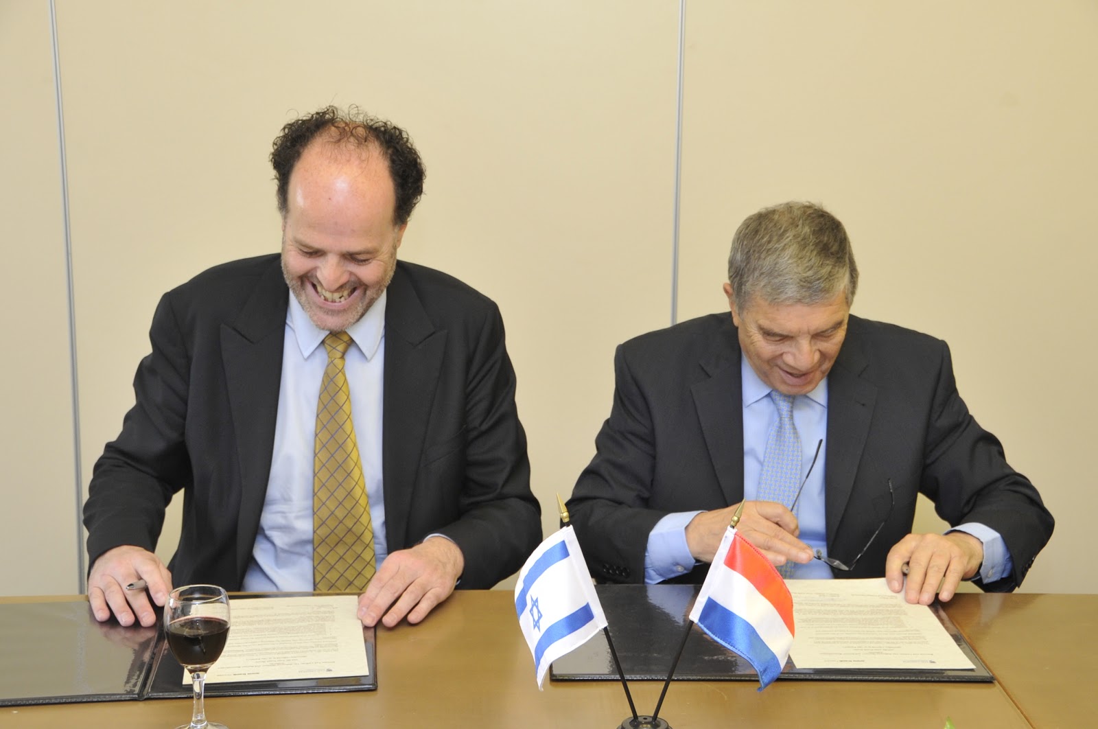 Yad Vashem and the Anne Frank House Strengthen Ties