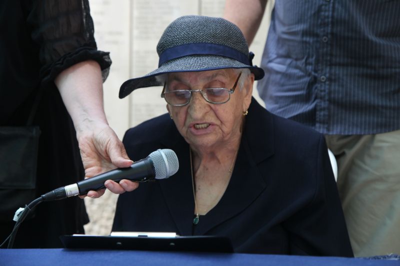 Vera Uglješić, saved by the rescuers and married Zlatan Uglješić after the war, speaking at the ceremony, 29 May 2013, Yad Vashem