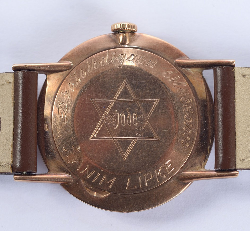 Gold watch that Haim Smolianski gave to Righteous Among the Nations Janis Lipke, who hid him in his home in Riga, Latvia