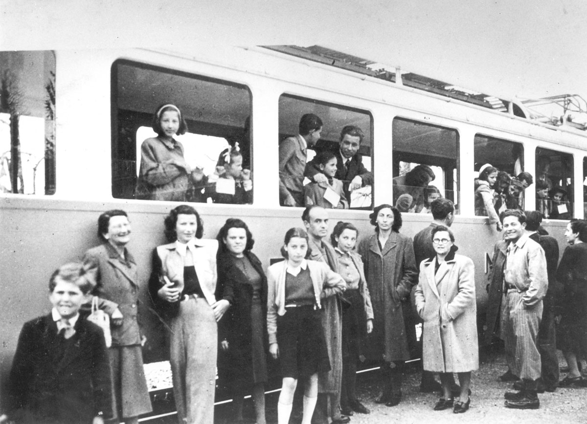 Jews that arrived from Hungary to Switzerland on a train organized by Rezso Israel Kasztner, 1944