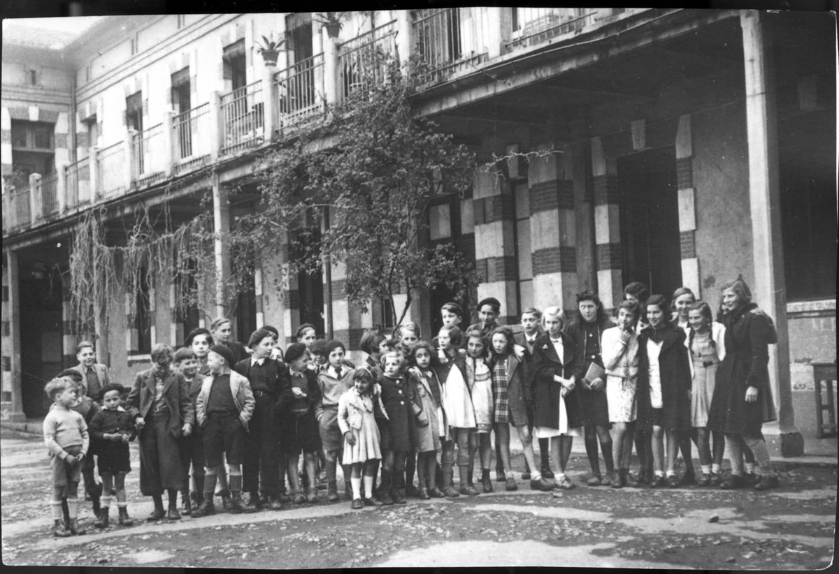 ילדים יהודים גרמנים מבאדן Pfalz, Aspet, צרפת. הם הוצאו ממחנה גירס ב-05/02/1941 ונשלחו ל-Maison Des Pupilles De La Nation שבעיירה Aspet.