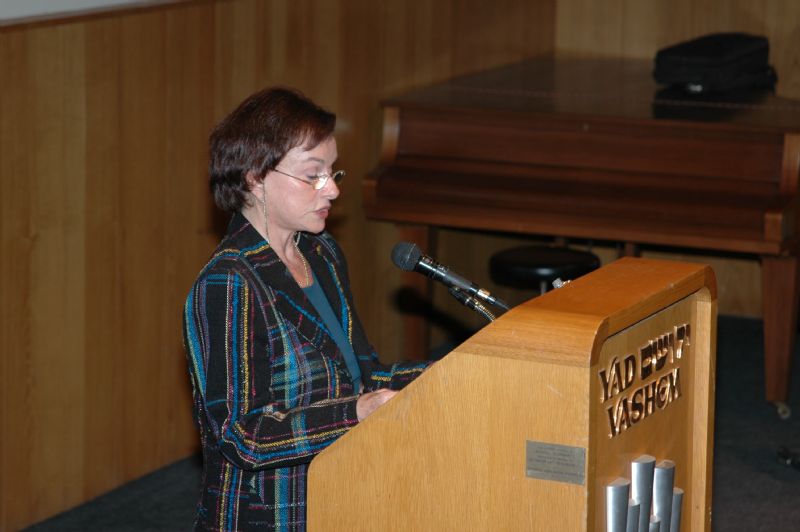 Daniella Steinmetz speaking during the ceremony