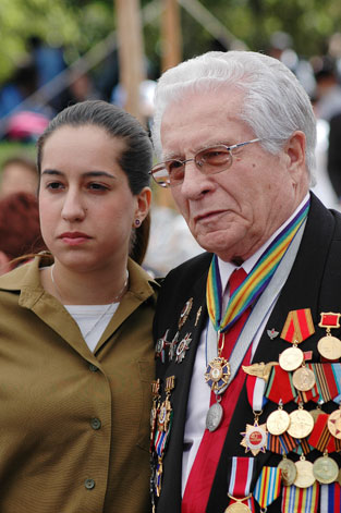 Israeli soldier and war veteran during the ceremony