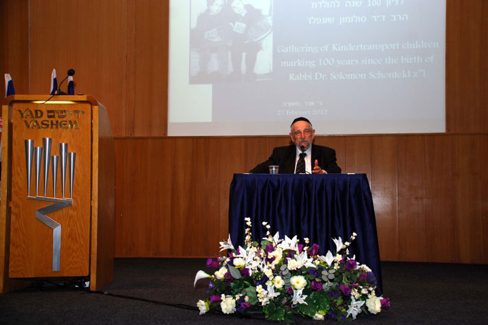 Rabbi Fabian Schonfeld (one of the Kindertransport children) speaks during the event