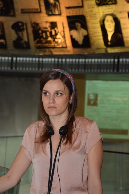 ג'וליה דה-בנדטי מהרהרת על זיכרון השואה במאה ה-21 בהיכל השמות