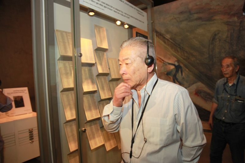 Sugihara took great interest in the original documents and photographs on display throughout the Museum, including the famous "Schindler's List"