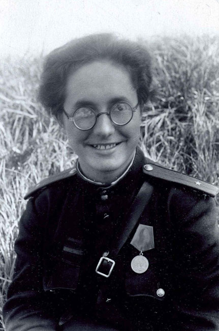 Irina Dunaevskaia, 1943