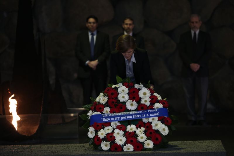 The Ambassador laid a wreath on behalf of the US and the American people