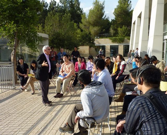 Chinese Educators Inspired at Yad Vashem