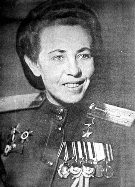 Soviet Air Force navigator Polina Gelman, 1946