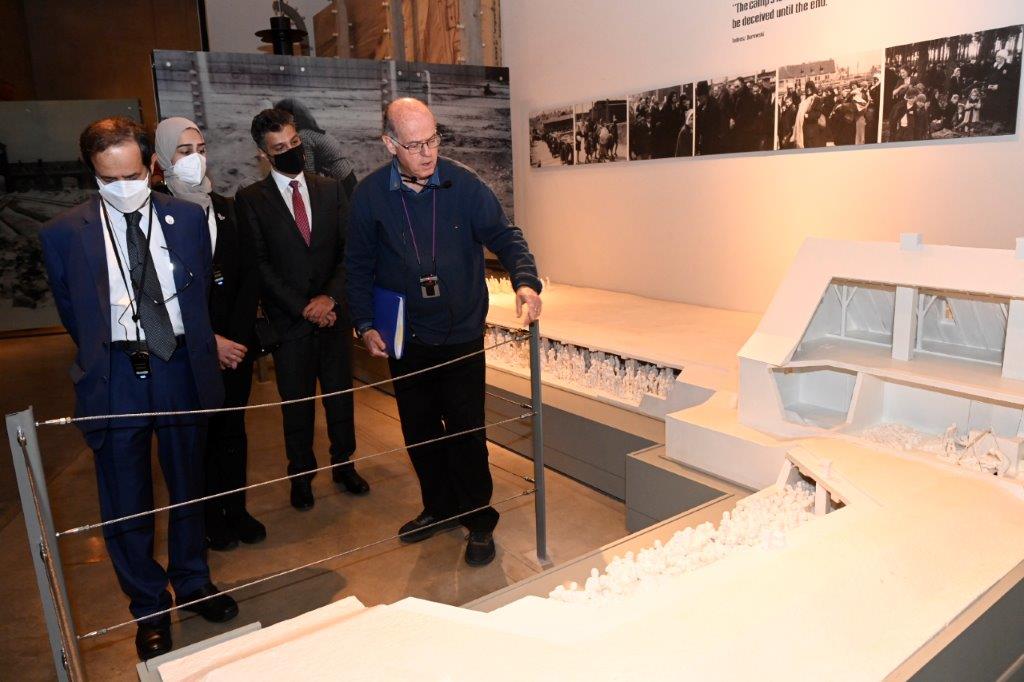 Chairman of the UAE's Defense, Interior & Foreign Affairs Committee views the "Process of Extermination" model in the Holocaust History Museum