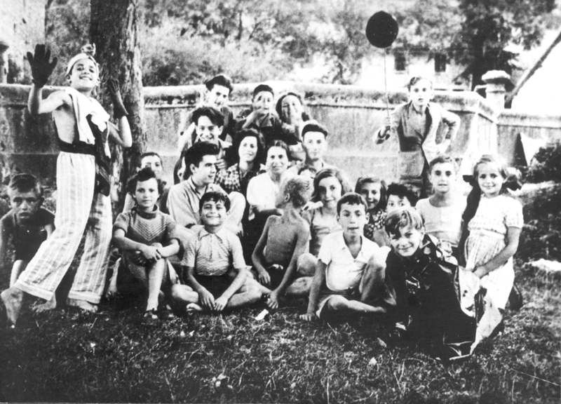 ילדים שהוסתרו בצרפת במהלך המלחמה בבית ילדים 1943