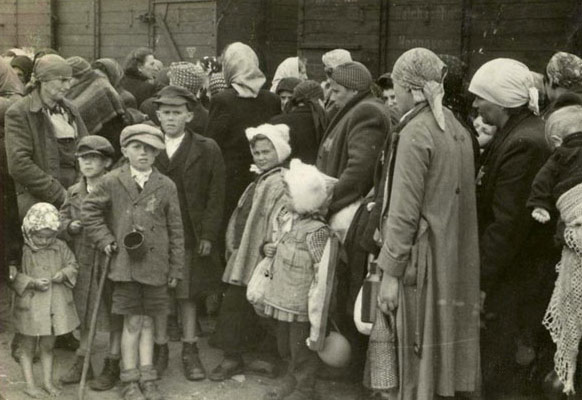 German-Nazi Aims and The Apparatus of Auschwitz-Birkenau Through Photographs