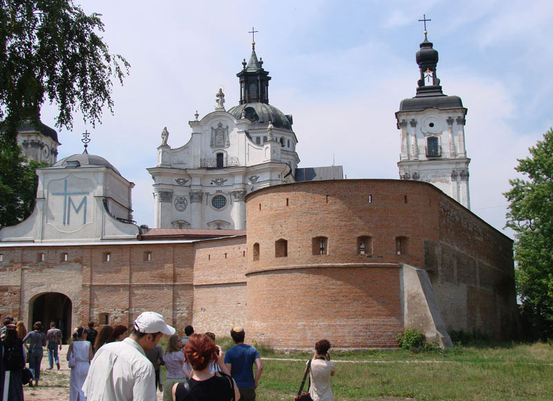 Музей Бердичева, бывший монастырь ордена босых кармелитов, в котором в 1930-е годы располагался историко-культурный заповедник