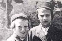 חבורת נערים חסידים, קרקוב, לפני המלחמה