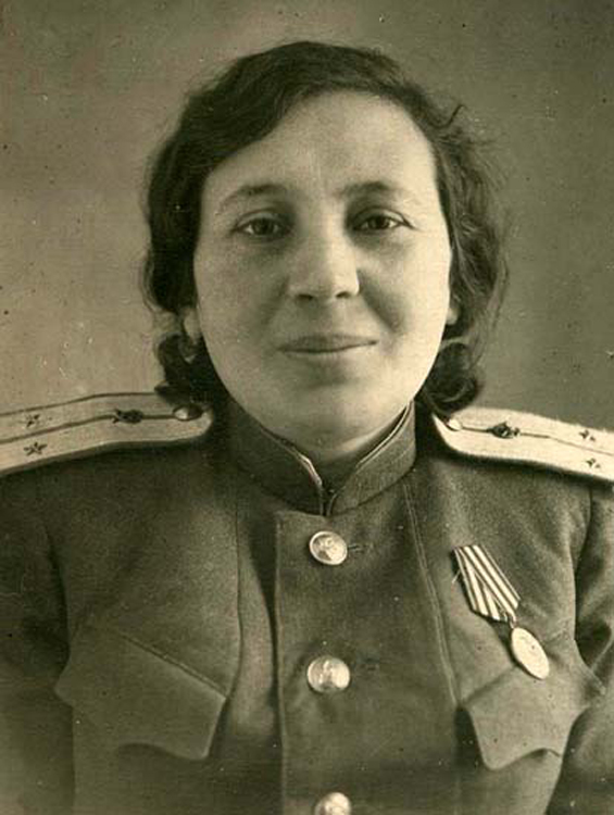 Рива Чернина-Розенберг, послевоенная фотография
