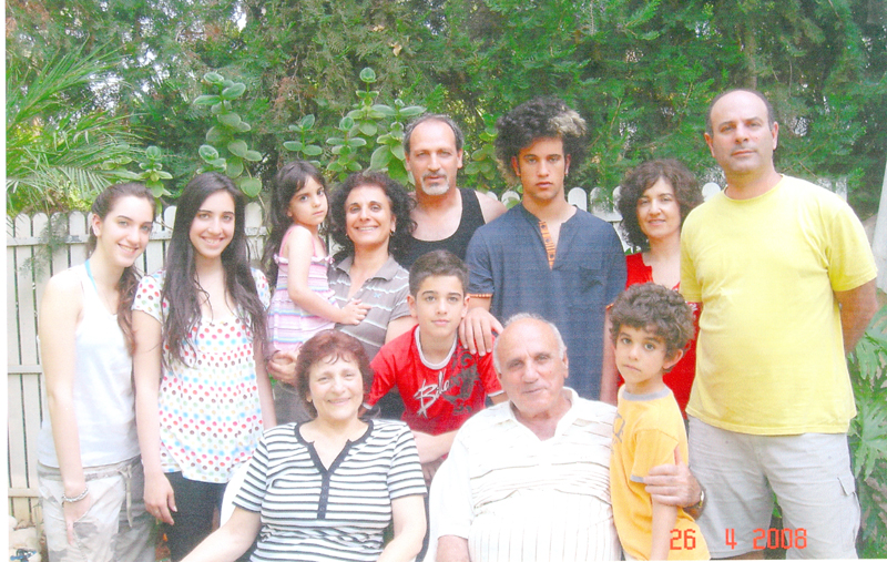 Benjamin, his wife, children and grandchildren, 2008