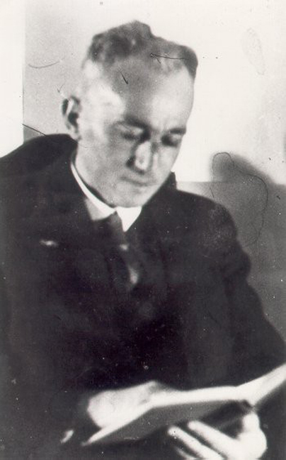 Ester's father, Arno Dobkowsky