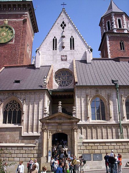 Кафедральный собор святых Станислава и Вацлава, главный вход