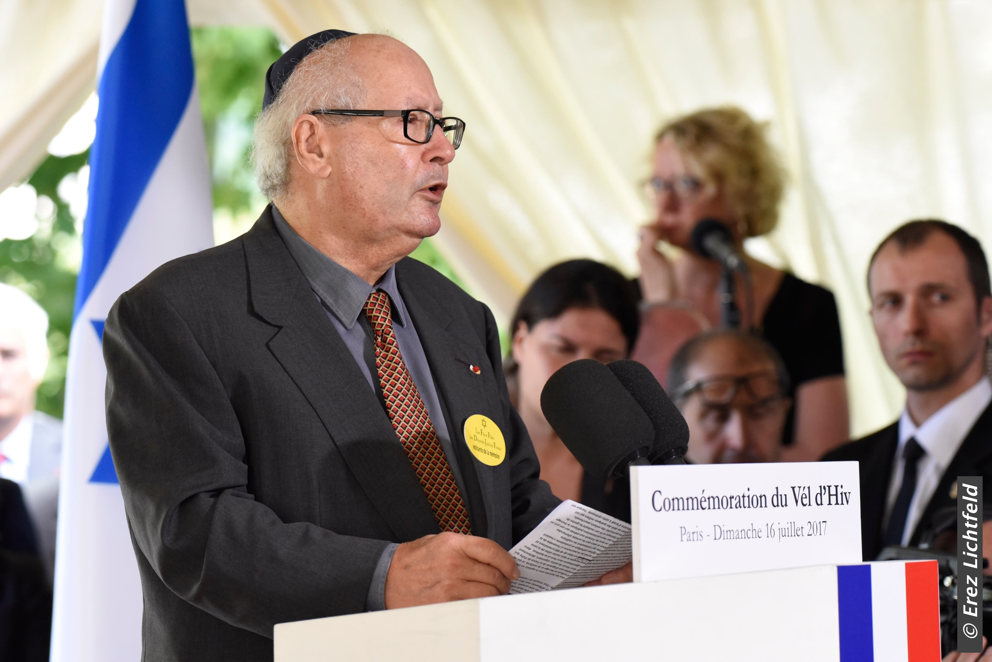 Serge Klarsfeld, Président des Fils et Filles de Déportés juifs de France, lors de son allocution pour le 75e anniversaire de la Rafle du Vel d'Hiv, le 16 juillet 2017. 