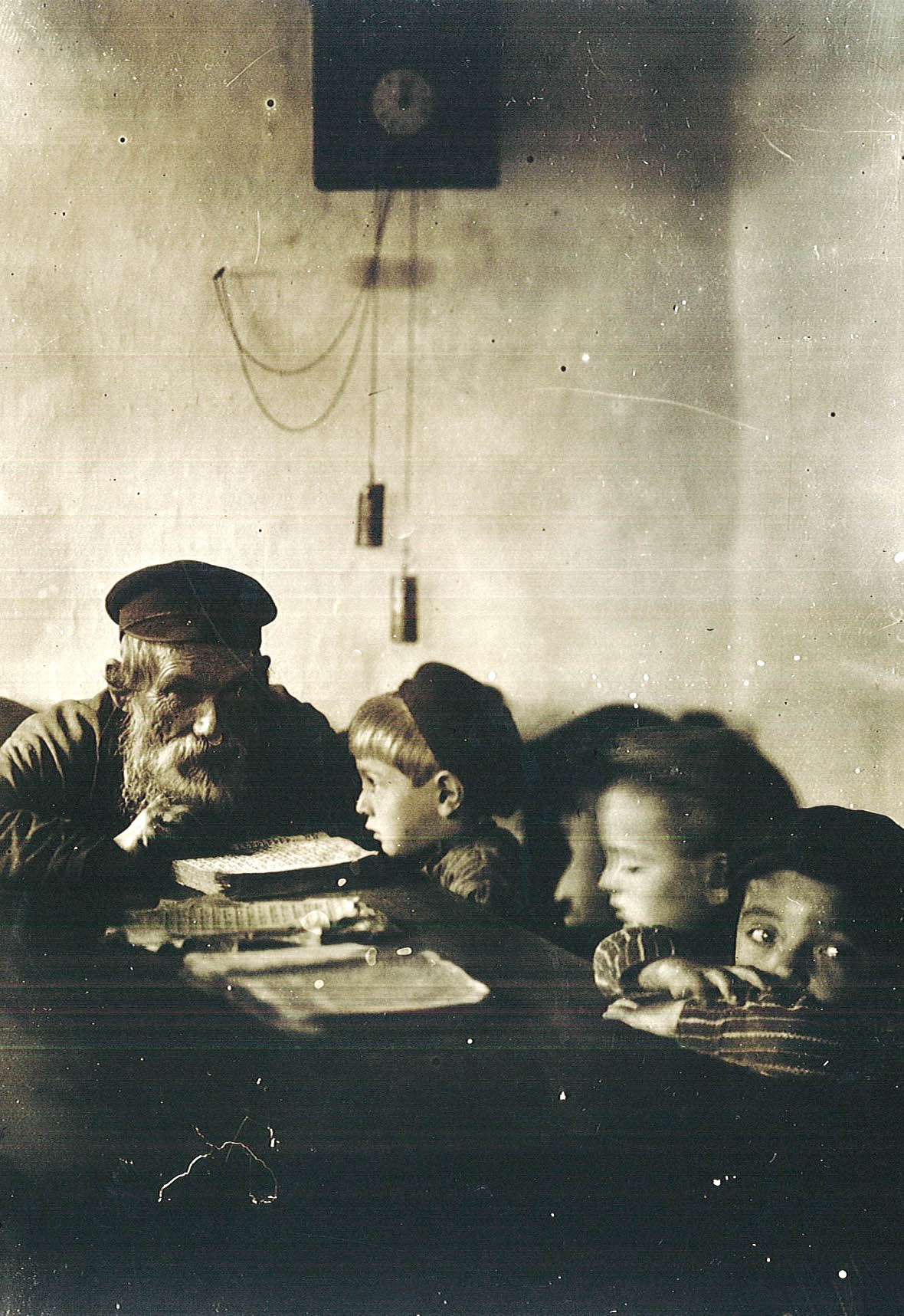 סולומון יודובין, בחדר, מחוז ווהלין, 1914, באדיבות בנימין לוקין