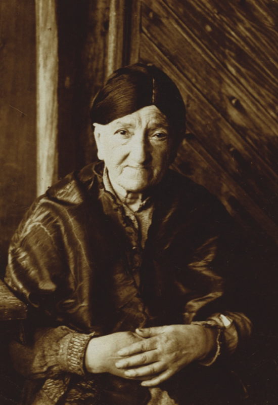 סולומון יודובין, אישה יהודייה, שפיטובקה, 1912-14, באדיבות בנימין לוקין