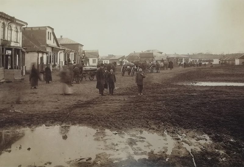 סולומון יודובין, השוק, נובוגרד- מחוז ווהלין, 1912-14, באדיבות מכון "פטרסבורג יודאיקה" 