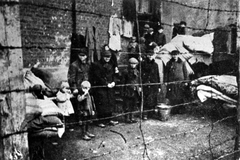 יהודים בגטו, פולין