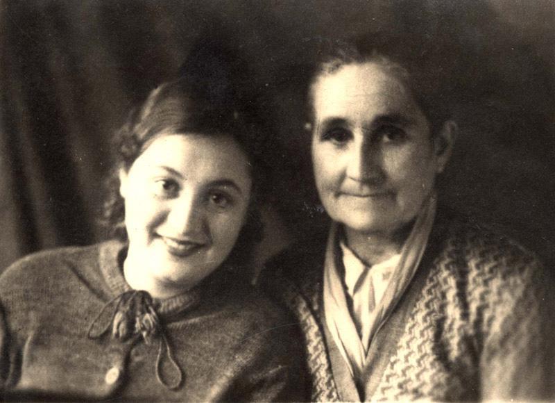 Sofya Shapovalova and the rescuee - Mariya Heinzon (nee Tishkovskaya), 1944