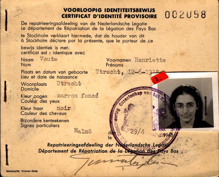 Временное удостоверение личности Генриетт Вауте после ее освобождения из концлагеря