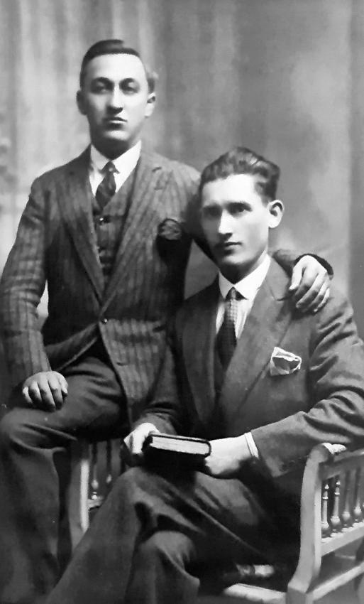 Aron Barszcz et son frère Sender, Paris, fin des années 1930, début des années 1940