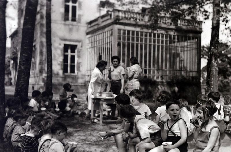 Ehud Loeb im Kinderheim in Chabannes, in das er aus dem Lager Gurs in Frankreich überführt worden war
