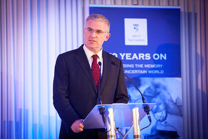 Israel's Ambassador to the UK Daniel Taub addresses the audience at the Yad Vashem – UK Foundation Gala Dinner