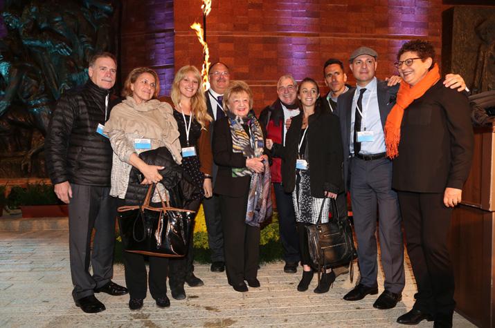 Yad Vashem Benefactor Mark Moskowitz (second from right), and his mother Holocaust Survivor Rose Moskowitz (fifth from left) attended the State opening ceremony with family members sister Sonia (second from left), Michael (left) and Kate Gordon