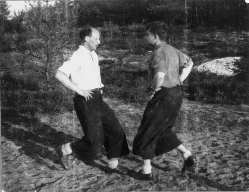 קורט ריילינגר (מימין) ומקס וינדמילר בהכשרה. הולנד, תקופת המלחמה