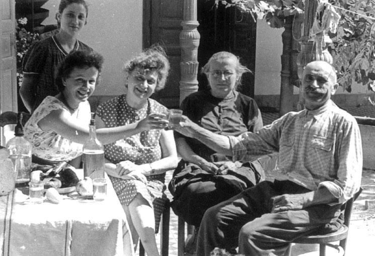 Erzsebet Fajo with her family