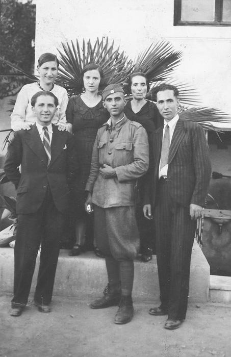 La familia Kasorla en Salónica, antes de la guerra.