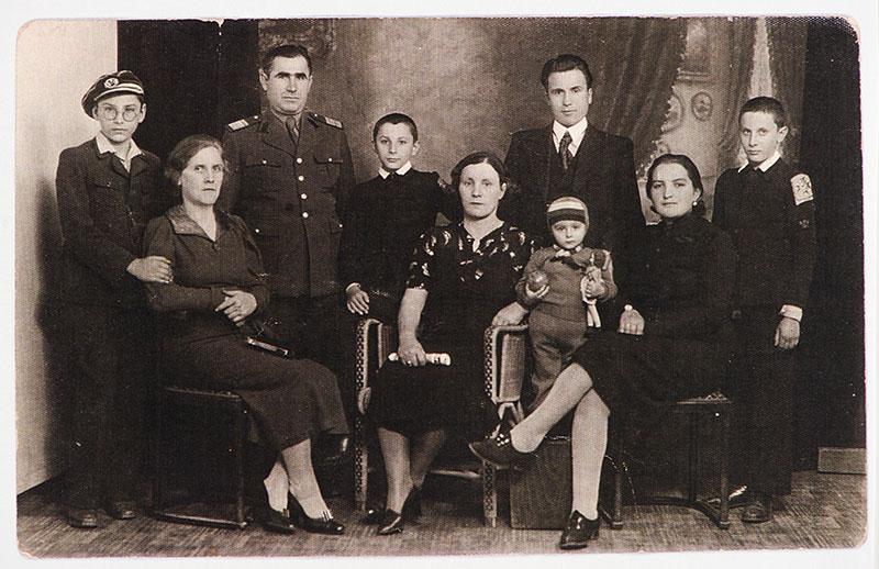 The Modvál family, Transylvania, before the war