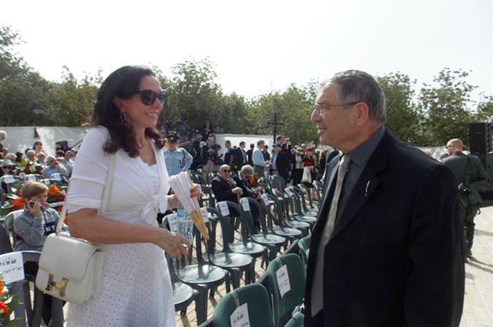 Doña Esther Koplowitz con Avner Shalev, Presidente del Directorio de Yad Vashem