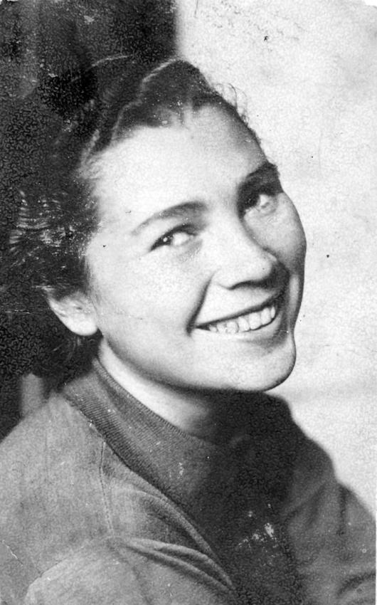 Anna Steinbock. Czernowitz, Romania, 1936
