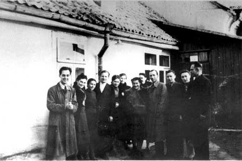 Mit Mitarbeiter der Jung-Fabrik in Zdolbunov
