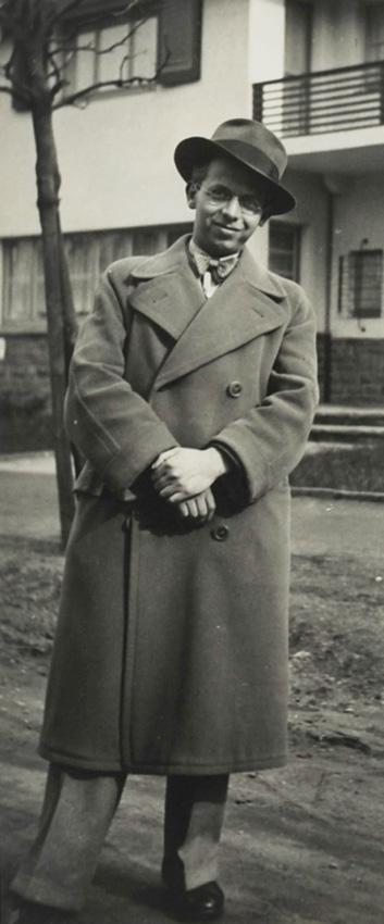 Yitzhak S. Herz, profesor del orfanato judío de Dinslaken, Alemania, antes de la guerra