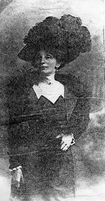 Linda Lovvy née Lattes, in a photo preserved by a relative, Silvia Calderoni Foa