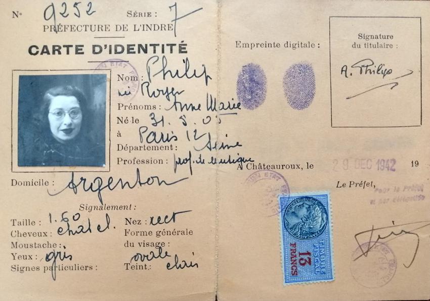 Fausse carte d’identité au nom d’Anne-Marie Philip née Roger, utilisée par Anna Dzialowski pendant la Shoah