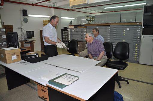 Michael Dunkel (right) visited Yad Vashem on 10 June 2012 and met with staff to discuss the work of the Orion Foundation with Yad Vashem. He then took a behind-the-scenes tour of Yad Vashem's Archives with Archives Director Dr. Haim Gertner (left)