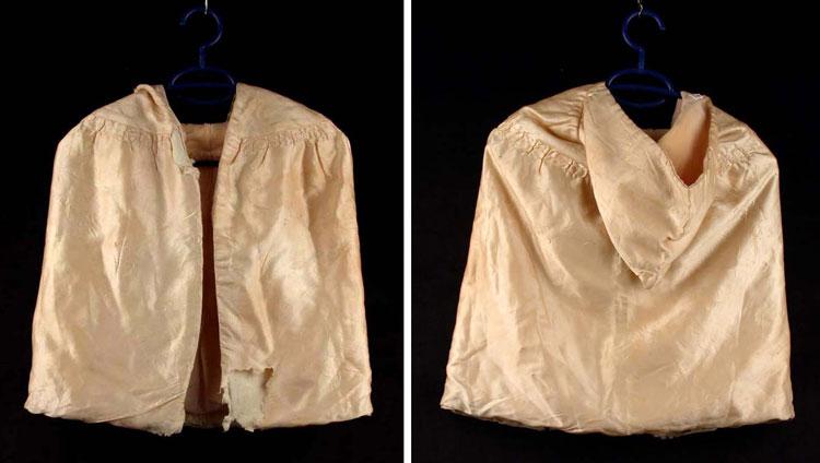 The coat that Mirjam Hamerslag was wearing when she was brought to the home in Hilversum