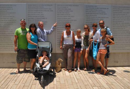 Yad Vashem Builders Bernie and Hanna Rubinstein (third and fourth from left), President of the American Congress of Holocaust Survivors in Beverly Hills, visited Yad Vashem with their family