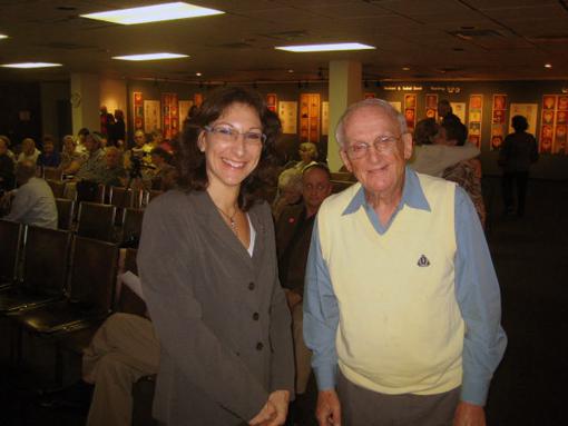 Names Project Manager Cynthia Wroclawski pictured with Holocaust Survivor Jerry Rawicki at a Names Project presentation at the Florida Holocaust Museum, February 2010