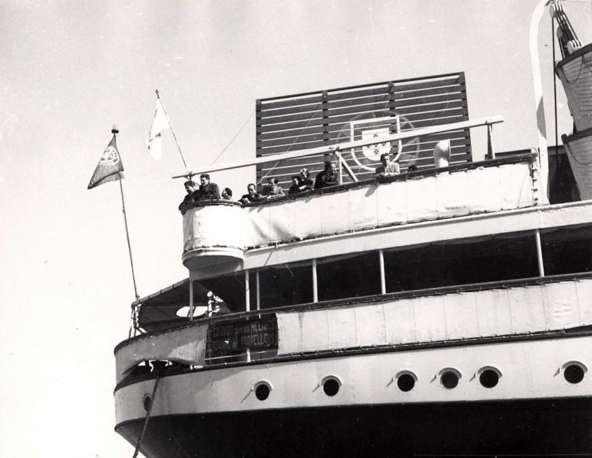 האוניה "ניאסה" מגיעה מפורטוגל לחיפה עם פליטים מאירופה, פברואר 1944